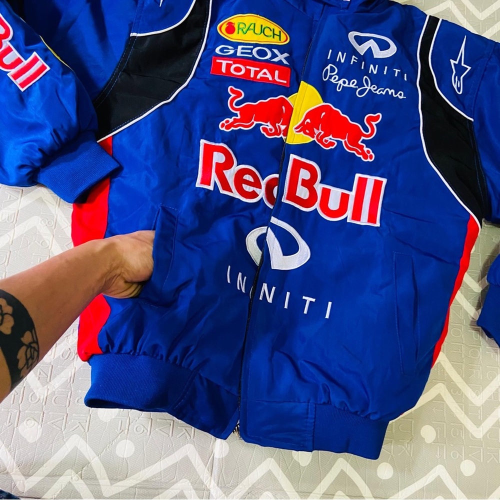 Vintage Red Bull F1 formula 1 embroidered racing graphic blue jacket - Picture 9 of 9